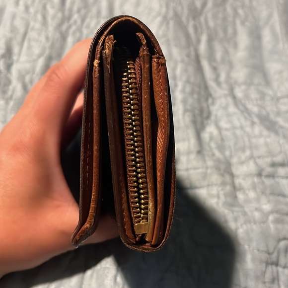 Authentic LV wallet - Picture 6 of 7